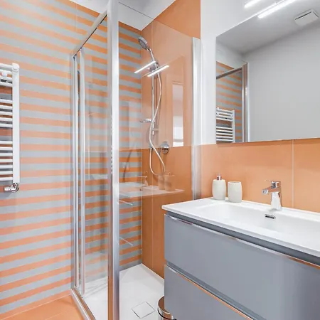 דירה Fama - Quiet&bright 2br רומא